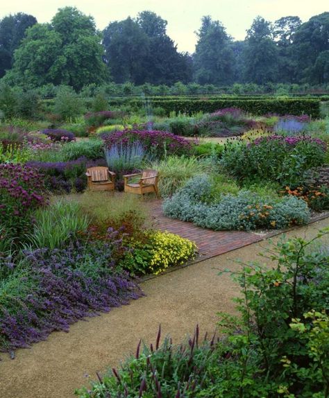 Garden Visit: A Dutch Master in Yorkshire Gardenista French Country Garden Decor, Dutch Gardens, Piet Oudolf, Country Garden Decor, French Country Garden, Walled Garden, Contemporary Garden, Plants And Flowers, Small Garden Design