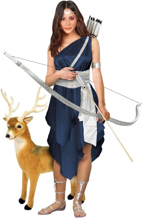 Artemis is the Greek goddess of the wilderness, mistress of the moon, and patron of untrammeled womanhood. Artemis Costume, Artemis Greek Goddess, Goddess Halloween Costume, Diy Fantasia, Goddess Halloween, Toddler Boy Halloween Costumes, Artemis Goddess, Parade Dress, Greek Costume