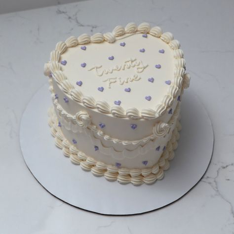 Little hearts for the win 💜 -Cake Details- Size: Mini 6” (2 layers) #emmacakes #emmacakesseattle #customcakesseattle #heartcakeseattle #vintagecakeseattle #seattle #seattlecakes Simple Vintage Heart Cake, Simple Mini Cake, Simple Heart Cake, Victorian Cakes, Heart Birthday Cake, 18th Cake, Cake Piping, Sweet Temptation, Vintage Cakes