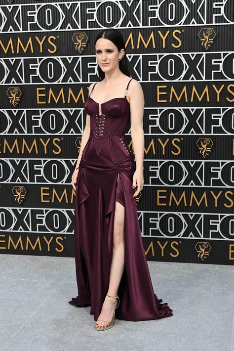 Emmy Awards Dresses, Ali Wong, Best Dressed Celebrities, Sarah Snook, Elizabeth Debicki, Jessica Williams, Natasha Lyonne, Rachel Brosnahan, Jeremy Allen White