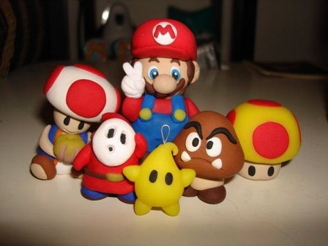 Clay Mario, Sweetie Birthday Cake, Clay Characters, Sculpting Ideas, Mario Cake, Geeky Craft, Kids Clay, Clay Things, Poly Clay