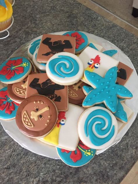 Maui Birthday Party For Boys, Maui Cookies, Mohana Cake, Moana Cookies, Diy Dessert Table, Moana Birthday Party Theme, Moana Theme Birthday, Moana Bebe, Moana Birthday Party