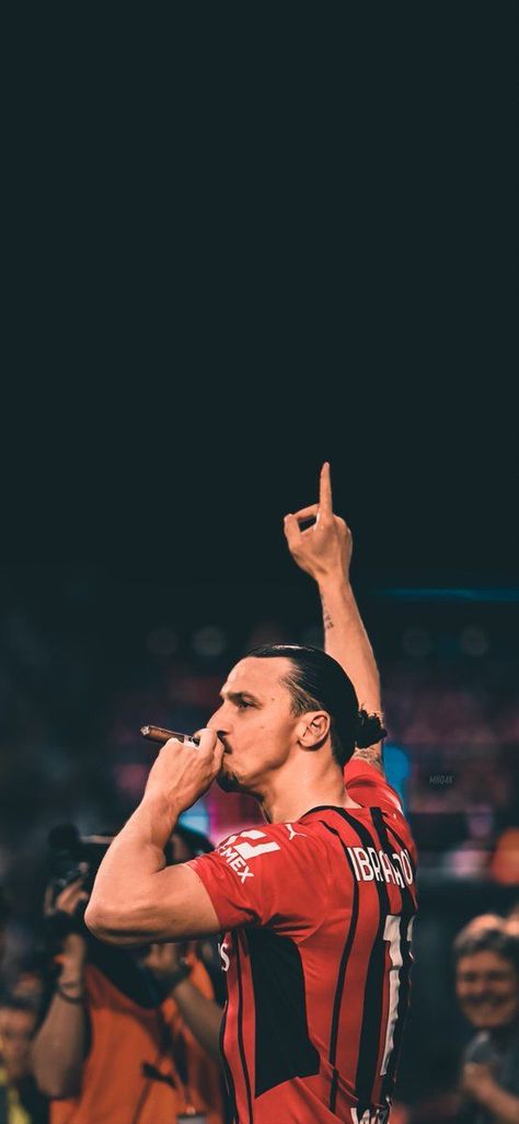 Ibrahimovic Milan, Miroslav Klose, Soccer Images, Milan Wallpaper, Milan Football, Soccer Photography, Zlatan Ibrahimovic, Retro Football Shirts, Hipster Wallpaper