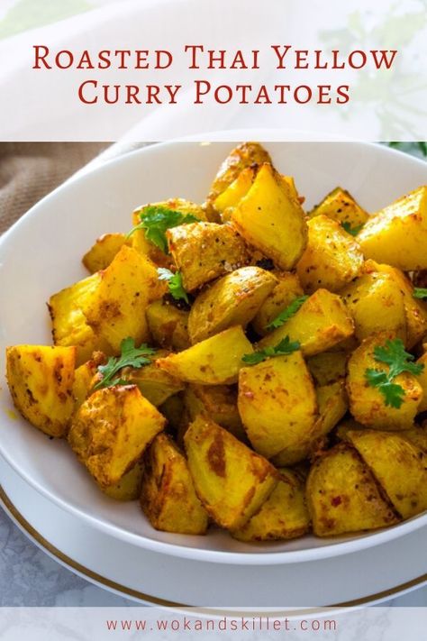 Thai Wok, Curry Potatoes, Asian Sides, Curry With Potatoes, Yellow Curry Recipe, Thai Yellow Curry, Yellow Curry, Potatoes Recipes, Asian Vegetables