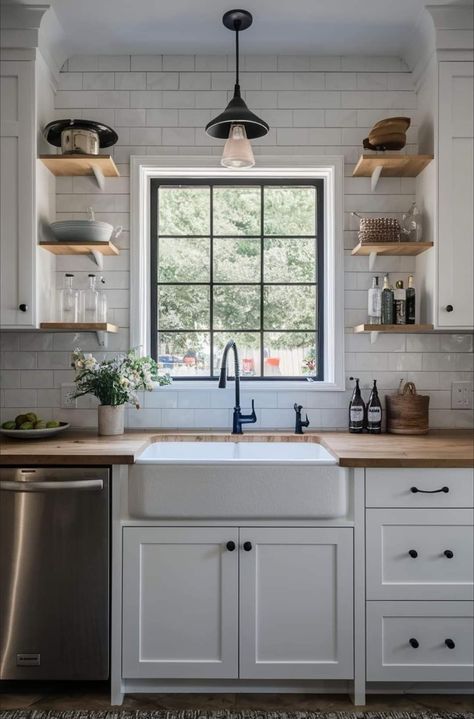 Ranch House Kitchen Ideas, Small Cozy Kitchen Ideas, Farmhouse Tiny Kitchen, Kitchen Counter Storage Ideas, Farmhouse Small Kitchen Ideas, Small Farmhouse Kitchen, Kitchen Design White, Kitchen Makeovers, Kitchen Pendant