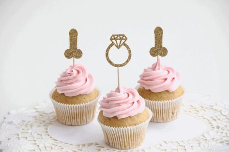 Bachelorette Party Cupcakes, Bachelorette Cupcakes, Ring Cupcake Topper, Bridal Shower Cupcakes Toppers, Bachelorette Cake, Adult Birthday Cakes, Bride Shower, Bachelorette Party Planning, Bridal Bachelorette Party