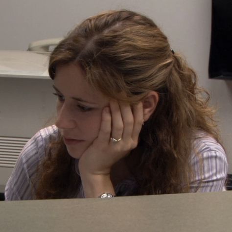 Pam The Office, Pam Beesly, The Office Jim, Jim Pam, Office Icon, The Office Show, Office Wallpaper, Comfortable Office, Steve Carell