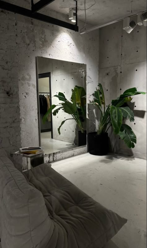 Nyc House, Esthetician Room Decor, Tattoo Instagram, Future Apartment Decor, Salon Interior Design, Minimalist Room, Apartment Decor Inspiration, Dream Apartment, Dream House Interior