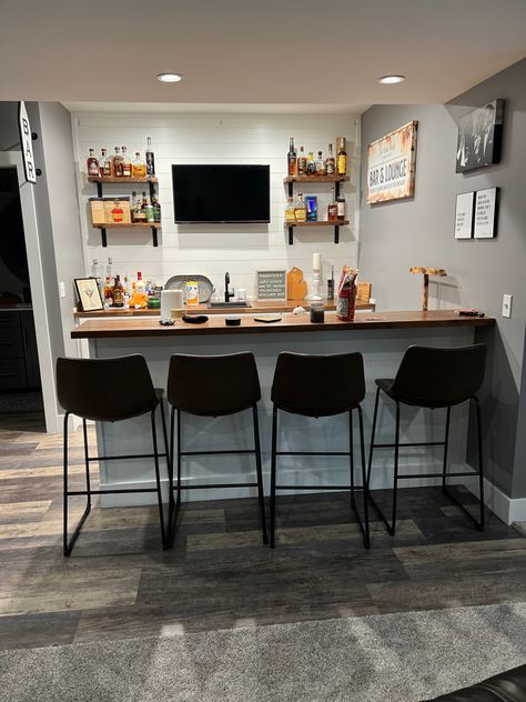 Basement Corner Bar Ideas, Bar Wall Ideas, Basement Unfinished, Small Basement Bar Ideas, Small Basement Bar, Home Bar Plans, Basement Colors, Basement Bar Ideas, Homemade Bar