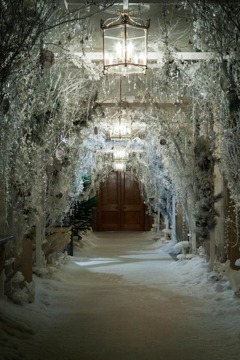 Chatsworth House will be turning back time for its Christmas display this year. Chatsworth Christmas, Christmas Venue, Glamorous Christmas Tree, Event Entrance, Its Christmas, Christmas Displays, Snow Theme, Chatsworth House, Winter Wonderland Christmas