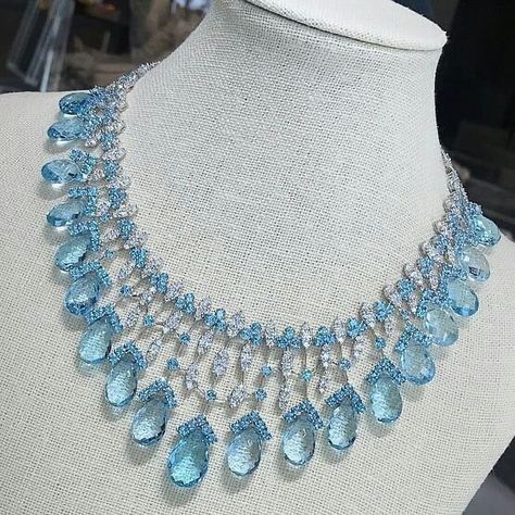 Popular Jewelry, Jewellery Shop, Fancy Jewellery, Expensive Jewelry, Jewelry Lookbook, Fancy Jewelry, Fabulous Jewelry, Blue Necklace, Fantasy Jewelry