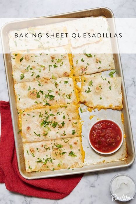 Why make individual quesadillas when you can make one enormous one? Introducing baking sheet quesadillas, which are perfect for any gathering (or if you just want to get dinner on the table in a flash). It's the genius cooking trick you didn't even know you needed. Rotisserie Chicken Recipes Leftover, Toddler Dinner, Dump Dinners, Easy Vegetarian Dinner, Leftover Rotisserie Chicken, Toddler Lunches, Quesadilla Recipes, Rotisserie Chicken Recipes, Vegetarian Dinners