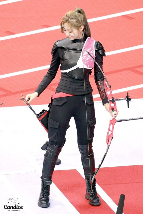 Archery Poses, Archery Women, Archery Girl, Sports Attire, Body Reference Poses, Construction Work, Figure Poses, Interior Designing, Poses References