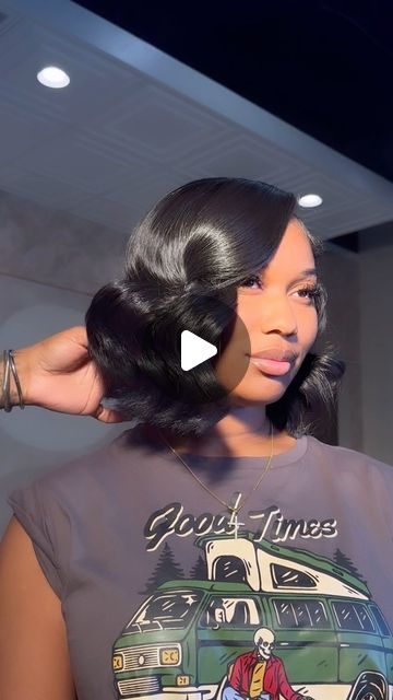 Evan-Nicole Williams on Instagram: "PERFECT HAIR x PERFECT BOB 🔥 @glamaffairhairco @1.love.c  14”14” Luxury Brazilian Body Wave for one of my favorite muses 🖤 this install came out beautifully & the hair was effortless per usual.   Obsessed with @glamaffairhairco 🤎 so many textures & so many looks! Use code: GURU25 for $25 off of your next order!! Thank me later 💋   #AtlantaHairstylist #AtlantaHair #NaturalHair #Atlanta  #Bundles #HairStylist  #ATLhair  #NaturalHair #atlponytail #TapeIns #ClipIns #TheHairGuruuu #Frontals #houstonhair #houstonMUA #protectivestyles #Webinar #MicrolinksAtlanta #atlMUA #LaceFrontal  #Bundles #BrazilianHair #SilkPress #Quickweave  #Natural #Quickweaves #houstonhairstylist #glamaffairhairco" Bobs Quickweave Side Part, Body Wave Black Women, Side Part Bob With Crimps, Short Side Part Bob Weave Curls, Wavy Bob Quick Weave Hairstyles, Body Wave Bob Quick Weave, Quickweaves For Black Women, Weave Installation Styles, Wavy Bob Sew In