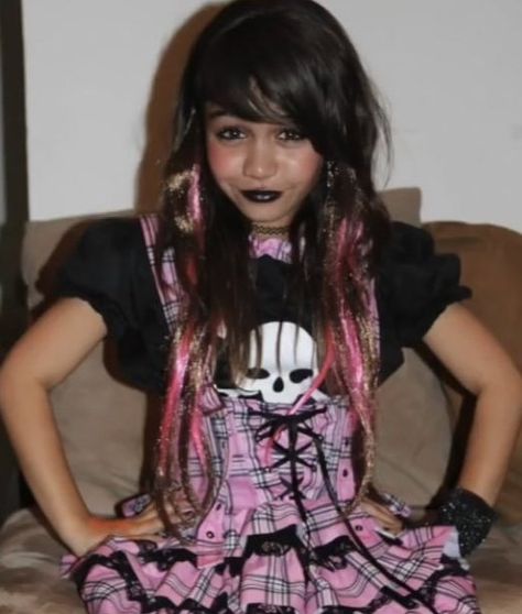 Tara Thompson, Tara Yummy, Scene Queens, Fangirl Problems, Johnnie Guilbert, Sam And Colby, Emo Girls, Colby, 2000s Fashion