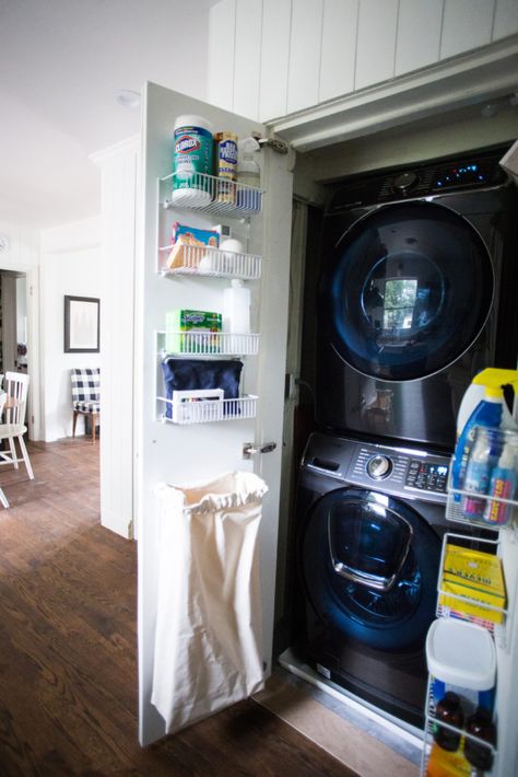 Apartment Laundry Closet, Small Washer And Dryer, Apartment Laundry Room, Laundry Closet Organization, Small Laundry Closet, Apartment Laundry, Laundry Closet Makeover, Laundry Room Design Ideas, Laundry Shelves