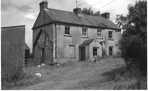 An old Irish farmhouse - read one New Yorker's story of returning to Ireland to trace his family..... Irish Farmhouse, Bantry House Ireland, Rural Ireland, 1950s Ireland, County Antrim Northern Ireland, Irish Houses, Ireland History, Irish Proverbs, Ireland 1916