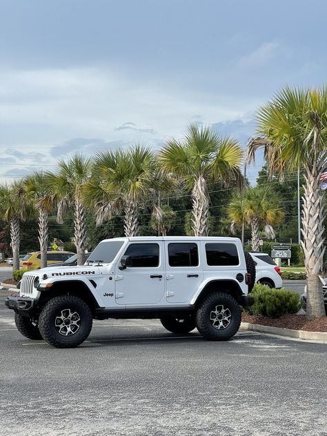 2024 Jeep Wrangler Rubicon, Jeep Rubicon 392, Keep Rubicon, Jeep Rubicon 4 Door, Cute Cars For Teens, White Rubicon, Jeep 392, Lifted Jeep Rubicon, Cool Jeeps Wrangler