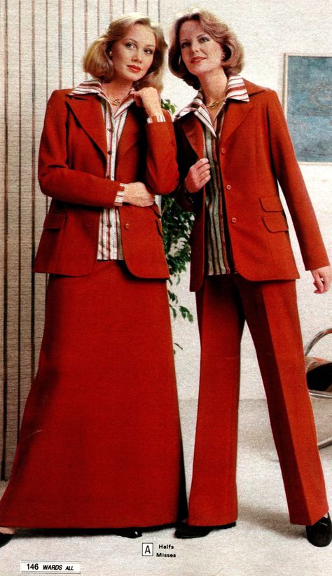 Vintage fashion: Sassy, stylish women's suits from the '70s - Click Americana 1979 Fashion, Suit Jacket And Skirt, 70s Women Fashion, Expensive Suits, Fashion Through The Decades, Woman In Suit, 1980s Women, 80 Fashion, 1970s Women