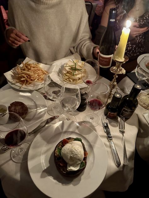 Hotel Costes restaurant Paris. Best restaurants in Paris 2023. Best Restaurants Paris 2023, Paris Aesthetic Restaurant, Restaurant Trends 2023, Paris Dinner Restaurant, Restaurant Chic Paris, Paris Restaurant Aesthetic, Paris Restaurants Interior, Costes Paris, Hotel Costes Paris