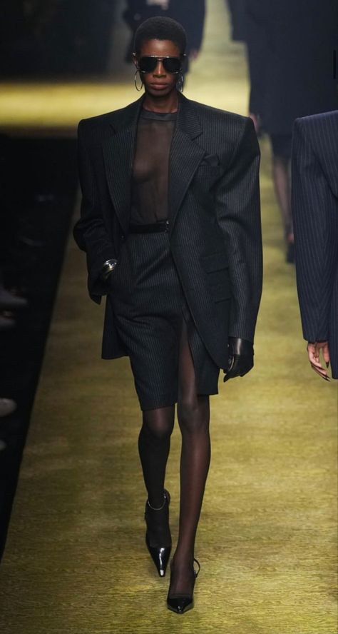 Saint Laurent Fall 2023, Ballroom Dress Inspiration, High Fashion Dresses, 90s Fashion Outfits, Power Dressing, Fashion Aesthetics, Spring Fashion Trends, Fall 2023, Skirt Design