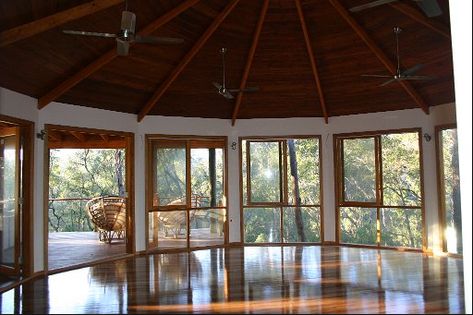 Would love this at BH as the music room, yoga and dance studio! Meditation Room Design, Dance Studio Design, Yoga Sanctuary, Home Dance Studio, Dance Rooms, Wellness Studio, Meditation Rooms, Art Studio Design, Home Dance