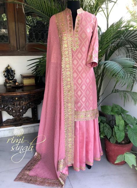 Pink Banarasi Suit, Banarasi Kurta Designs Women, Banarasi Dress, Crochet Cable Knit, Muga Silk, Embroidery Dress Pattern, Embroidery Rose, Ideas Embroidery, Georgette Dupatta