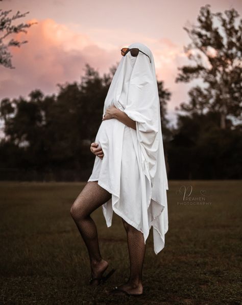 Is it a boo-y or ghoul?👻 #PregnantAndSpooky . . . . #Pregnancy #Pregnant #Expecting #BabyBump #MomToBe #PregnancyJourney #PregnancyGlow #PregnancyAnnouncement #PregnancyGoals #BumpDay #Trimester #FirstTrimester #SecondTrimester #ThirdTrimester #DueDate #PregnancySupport #MomsSupportingMoms #ParentingJourney #MomLife #HealthyPregnancy #PregnancyFitness #babyfever #PregnancyWellness #florida #floridaphotographer #hurricanepreparedness #maternity #maternityphotographer #genderreveal Pregnancy Goals, Pregnancy Support, Second Trimester, Third Trimester, Pregnancy Journey, First Trimester, Pregnancy Workout, Healthy Pregnancy, Maternity Photographer