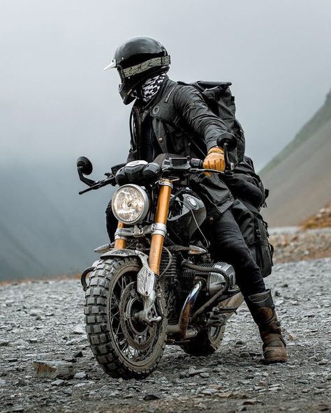 Cafe Racers | Modern Classics🏍 on Instagram: “Let the adventure begin🏍 ⇩ ⇩ ⇩ ⠀ Tag us to be feautured🤘 Follow @caferacerride for daily images ⠀ Photo by @ricky.phoolka  #bmw #caferacer…” Gs 1200 Bmw, Nine T Bmw, Yamaha 250, Cafe Racer Moto, Moto Scrambler, Best Motorbike, Bmw Scrambler, Image Moto, Мотоциклы Cafe Racers