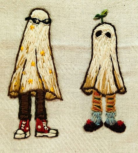 satin stitch embroidery Ghost Embroidery, Satin Stitch Embroidery, Halloween Embroidery, Satin Stitch, Stitch Embroidery, Embroidery Stitches, Sewing Projects, Ghost, Satin