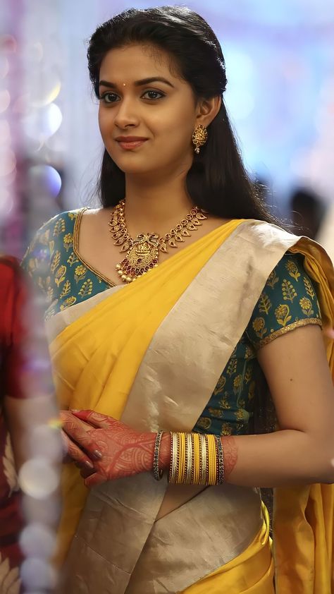 Golden Blouse Designs, Long Indian Hair, Keerthi Suresh, Bridal Sarees South Indian, Indian Bridal Sarees, Keerthy Suresh, Latest Model Blouse Designs, Actress Wallpaper, South Actress