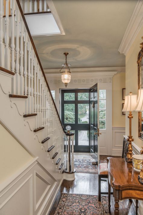 Beautiful in Belle Meade - The Glam Pad Federal House, Brownstone Interiors, Hallway Paint, Center Hall Colonial, Colonial House Plans, Glam Pad, Beautiful Entryways, Kitchen Remodel Cost, I Love The Lord