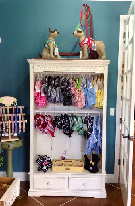 Dog Clothes Display Ideas, Doggie Boutique Ideas, Pet Boutique Ideas, Apparel Display, Dog Boutique Ideas, Wellness Boutique, Dog Closet, Pet Store Ideas, Dog Bedroom