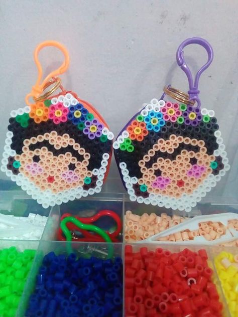 Frida/monedero Melt Beads Patterns, Melty Bead Patterns, Hamma Beads, Fusion Beads, Hama Beads Design, Diy Perler Bead Crafts, Perler Crafts, Hama Bead, Diy Perler Beads