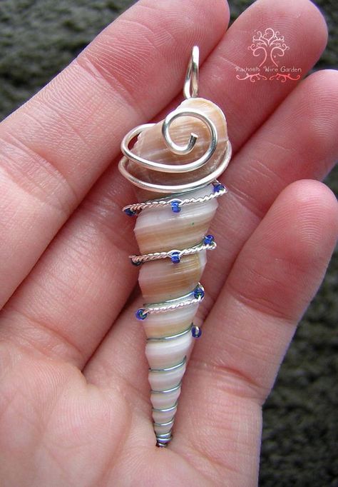 Wire Wrapped Stone Jewelry, Wire Wrap Jewelry Designs, Wire Jewelry Designs, Seashell Jewelry, Handmade Jewelry Tutorials, Diy Wire Jewelry, Wire Work Jewelry, Homemade Jewelry, Work Jewelry