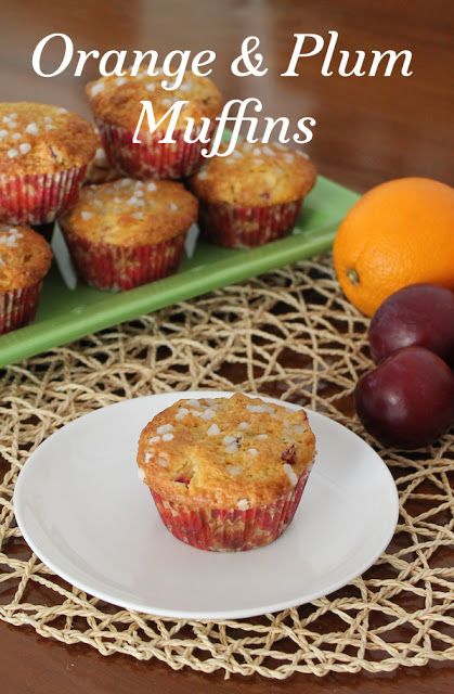 Plum Muffins, Muffin Monday, Savory Muffins Recipes, Canned Plums, Breakfast Juice, Plum Recipes, Almond Smoothie, Orange Muffins, Hot Bread