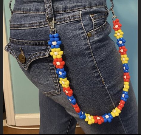 Flower Belt Chain, Kandi Belt, Kandi Flower, Bead Pets, Kandi Cuff Patterns, Pony Bead Projects, Kandi Inspo, Diy Kandi Bracelets, Silly Clothes