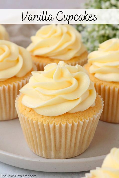 Joy Of Baking Recipes, Easy Cupcakes Recipes, Sponge Cupcake Recipe, Recipe For Cupcakes, Best Vanilla Cupcakes, Cupcake Tips, Fluffy Vanilla Cupcakes, Toffee Cupcakes, Basic Muffin