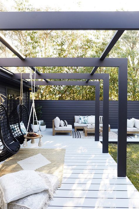 GET THE LOOK ALFRESCO — THREE BIRDS RENOVATIONS Terrasse Med Tak, Garden Swimming Pool, Pergola Attached To House, Landscape Designs, Casa Exterior, Pergola Plans, Pergola Patio, Outdoor Pergola, Backyard Patio Designs