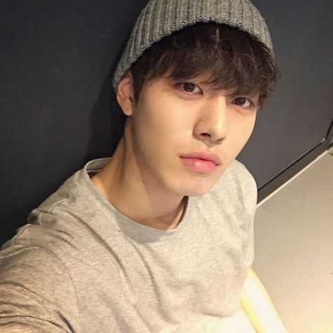 Ahn Hyo Seop Ahn Hyo Seop Selca, Ahn Yeo Seop, Ahn Hyoseop, Paul Ahn, Romantic Doctor Teacher Kim, Hyo Seop, Ahn Hyo Seop, Bf Material, Korean Star