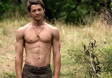 Craig Horner, now that's good looking. Craig Horner, Legend Of The Seeker, Athletic Build, I Have A Crush, Attractive Guys, Me Tv, Having A Crush, Chris Evans, Tom Hiddleston