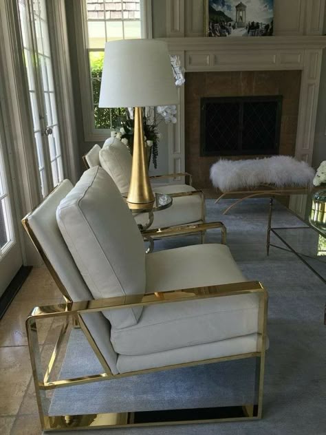 White Leather Chair Living Room, Green Sofa Living, Iron Furniture Design, Elegant Bedroom Decor, Metal Sofa, Brass Furniture, Luxury Furniture Living Room, Metal Furniture Design, Sofa Set Designs