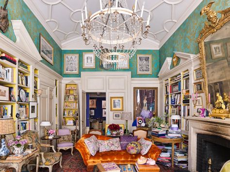 Vogue's Hamish Bowles tells us about his one-of-a-kind home, which is featured in a new book, "New York: Behind Closed Doors" Maximist Decor, English Eccentric, Textured Ceiling, Hamish Bowles, Eccentric Decor, New York City Apartment, Ethnic Rug, Eclectic Living Room, Maximalist Decor