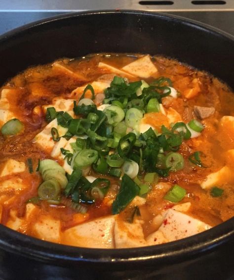 Kimchi Jiggae Korean, Sundubu Jiggae, Jiggae Korean, Kimchi Jigae Recipe, Kimchi Stew, Korean Kimchi, Pork Fillet, Biology Facts, Food Aesthetics