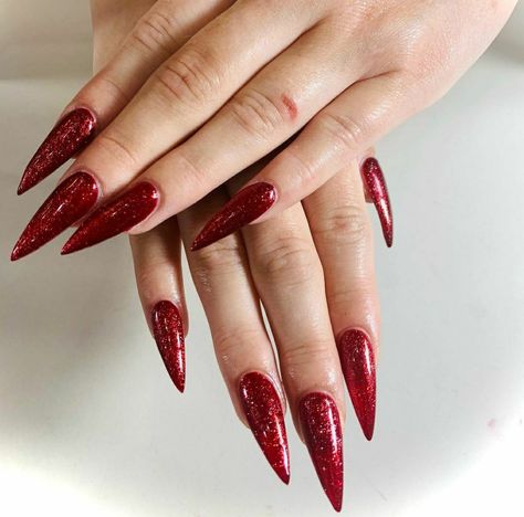 Long Red Sparkly Nails, Sparkly Red Nails Acrylic, Red Stiletto Nails Designs, Nails Polish Designs, Alt Nails, Red Sparkle Nails, Red Sparkly Nails, Black Acrylic Nail Designs, Best Summer Nails