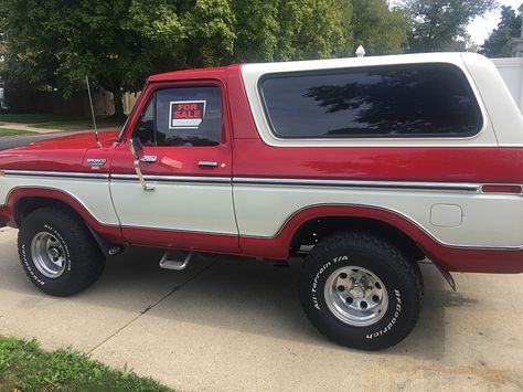 1971 Ford Bronco, 1973 Ford Bronco, Old Trucks For Sale, Old Does Bronco, Ford Bronco Lifted, Black Ford Bronco 1970's, 1978 Ford Bronco, Ford Trucks For Sale, 1979 Ford Bronco