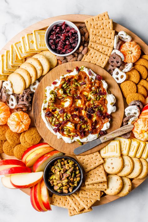 Pumpkin Butter Appetizer, Thanksgiving Buttercream Board, Butter Board Ideas Fall, Pumpkin Butter Board, Fall Butter Board, Cream Cheese Butter Board Ideas, Thanksgiving Butter Board, Butter Board Charcuterie, Butter Boards