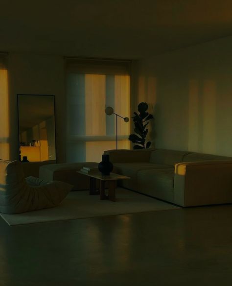 Aestethic Living Room, Living Room Wood Floor, Dark House, Dr House, Minimal House Design, Cultural Architecture, House Inside, Low Battery, Dream House Interior