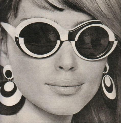 1960s sunglasses 60s Glasses, 1960s Sunglasses, 60s Makeup, Fashion 60s, 60s 70s Fashion, Fashion 1960s, 1960's Fashion, Swinging Sixties, Sixties Fashion