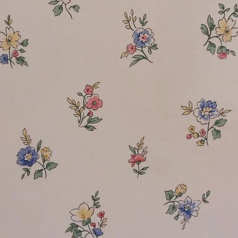 An up close shot of a blue and pink floral wallpaper pattern Grandma Floral Wallpaper, Grandma Pattern Wallpaper, Dainty Floral Wallpaper, Grandma Wallpaper, Floral Pattern Wallpaper, Vintage Floral Wallpapers, Cottage Crafts, Milk Crate, Coloring Drawing